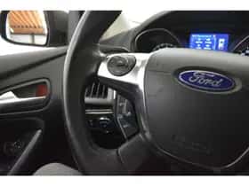 Ford Focus (2012) thumbnail 33