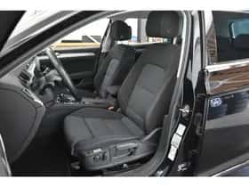 Volkswagen Passat (2021) thumbnail 40