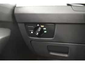 Volkswagen Passat (2021) thumbnail 42