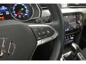 Volkswagen Passat (2021) thumbnail 44