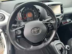Toyota Aygo (2018) thumbnail 11