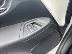 Toyota Aygo (2018) thumbnail 16
