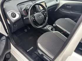 Toyota Aygo (2018) thumbnail 3
