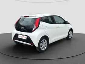 Toyota Aygo (2018) thumbnail 5