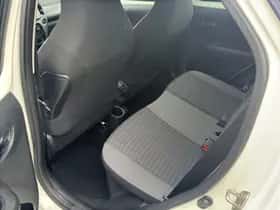 Toyota Aygo (2018) thumbnail 8