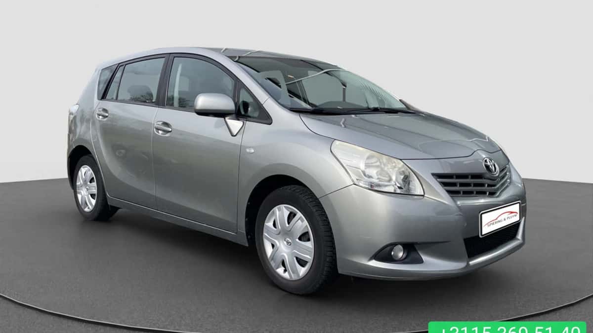 Toyota Verso — foto 1