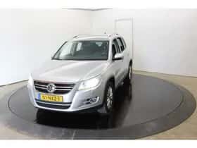 Volkswagen Tiguan (2011) thumbnail 1