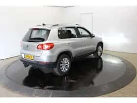 Volkswagen Tiguan (2011) thumbnail 12