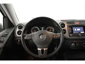 Volkswagen Tiguan (2011) thumbnail 32