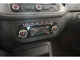 Volkswagen Tiguan (2011) thumbnail 5