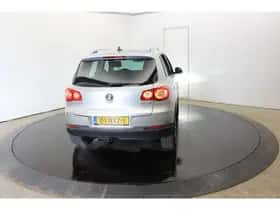 Volkswagen Tiguan (2011) thumbnail 51