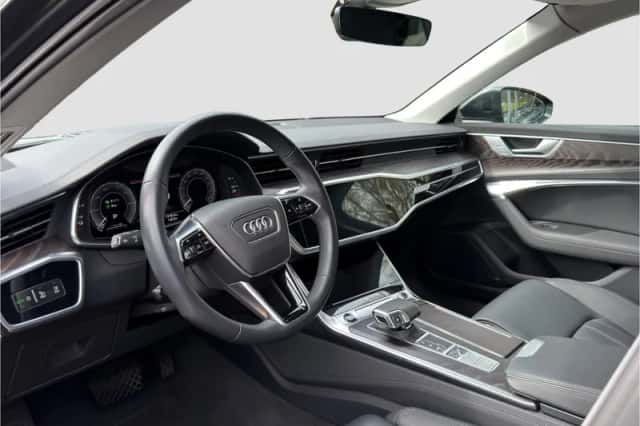 Audi A6 (2023) thumbnail 2