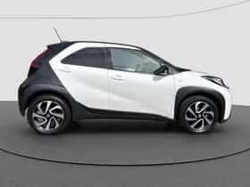 Toyota Aygo X (2024) thumbnail 2