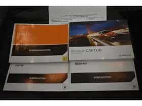 Renault Captur (2016) thumbnail 21