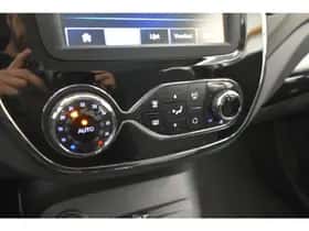 Renault Captur (2016) thumbnail 5