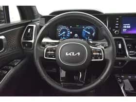 Kia Sorento (2022) thumbnail 16
