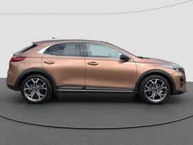 Kia XCeed (2022) thumbnail 2