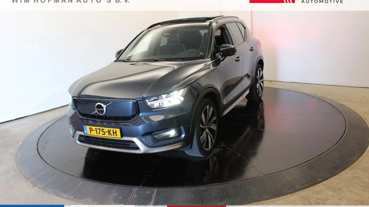 Volvo XC40 (2022) — foto 1