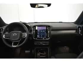 Volvo XC40 (2022) thumbnail 25