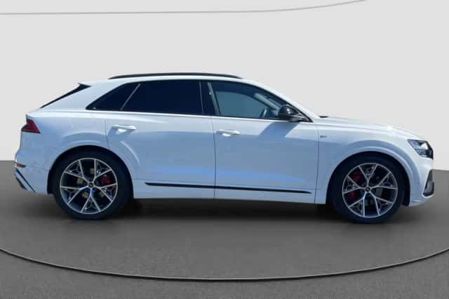 Audi Q8 (2024) thumbnail 5