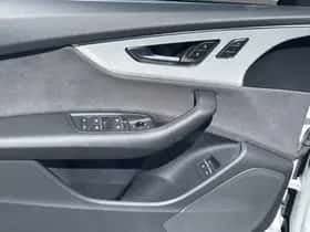 Audi Q8 (2024) thumbnail 10