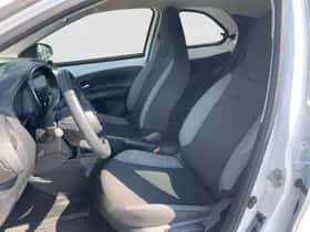 Toyota Aygo X (2022) thumbnail 4