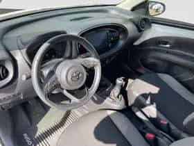 Toyota Aygo X (2022) thumbnail 5