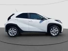 Toyota Aygo X (2022) thumbnail 6