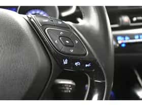 Toyota C-HR (2019) thumbnail 11