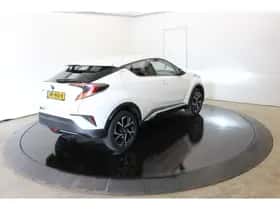 Toyota C-HR (2019) thumbnail 16