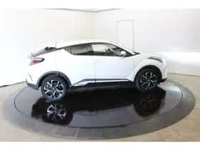 Toyota C-HR (2019) thumbnail 18