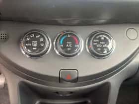 Nissan Note (2012) thumbnail 13
