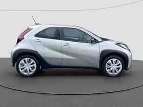 Toyota Aygo X (2023) thumbnail 2