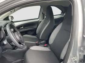 Toyota Aygo X (2023) thumbnail 8