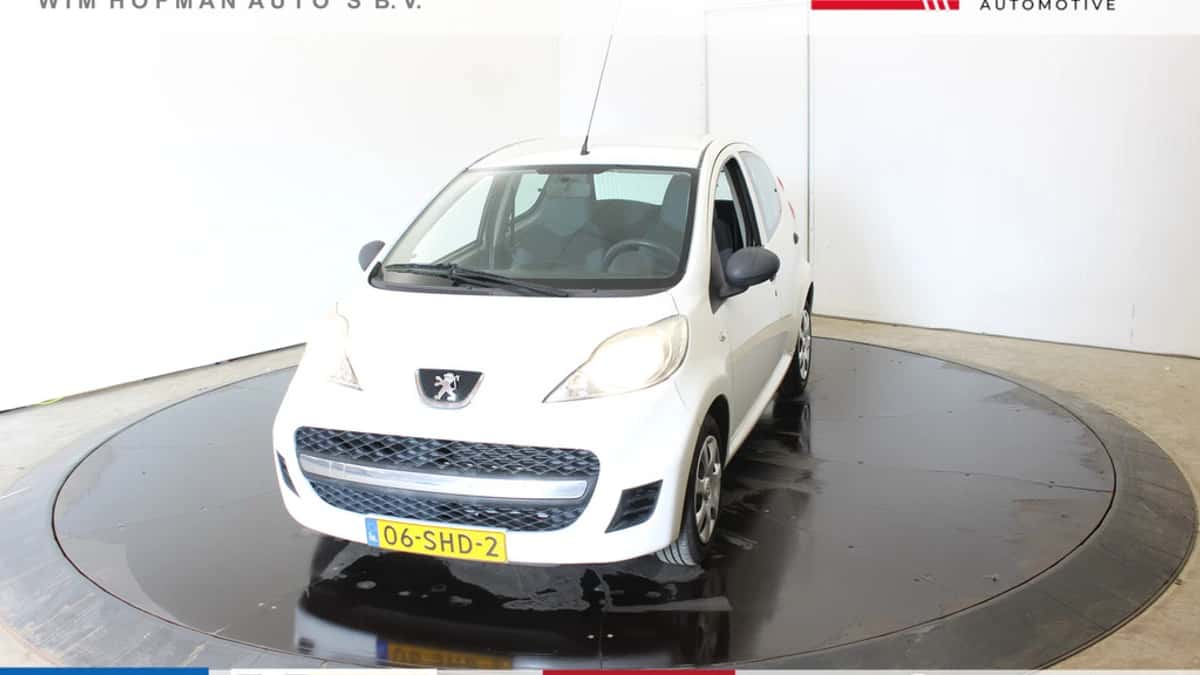 Peugeot 107 (2011) — foto 1
