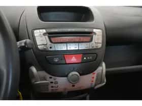 Peugeot 107 (2011) thumbnail 3