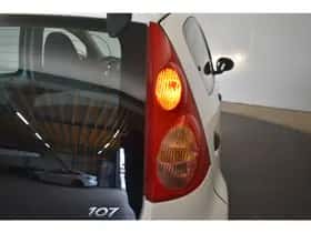 Peugeot 107 (2011) thumbnail 6