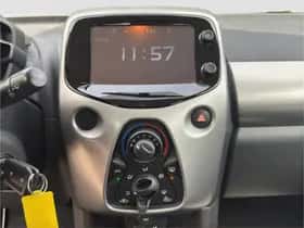 Toyota Aygo (2016) thumbnail 14