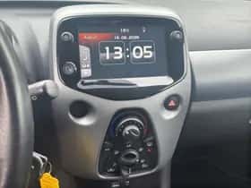 Toyota Aygo (2018) thumbnail 11