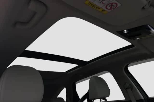 Kia Sorento (2023) thumbnail 3