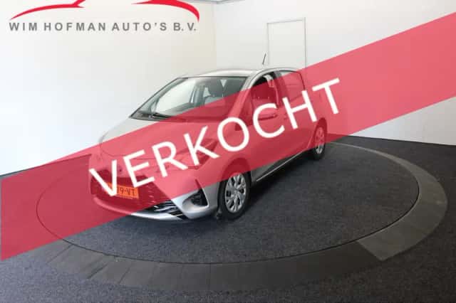 Toyota Yaris (2020) thumbnail 1