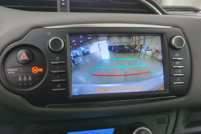 Toyota Yaris (2020) thumbnail 2