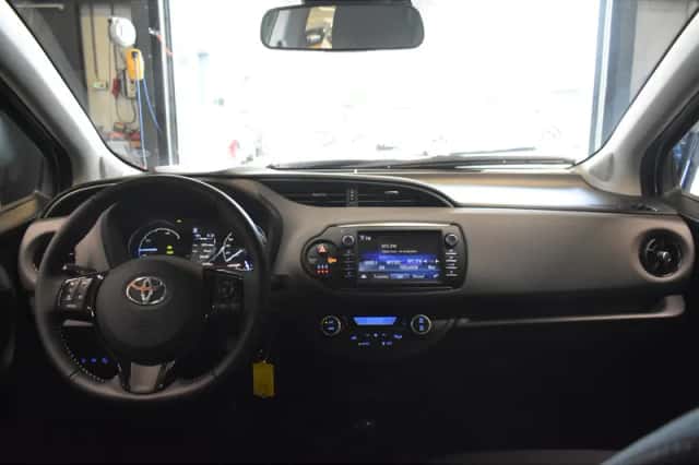 Toyota Yaris (2020) thumbnail 5