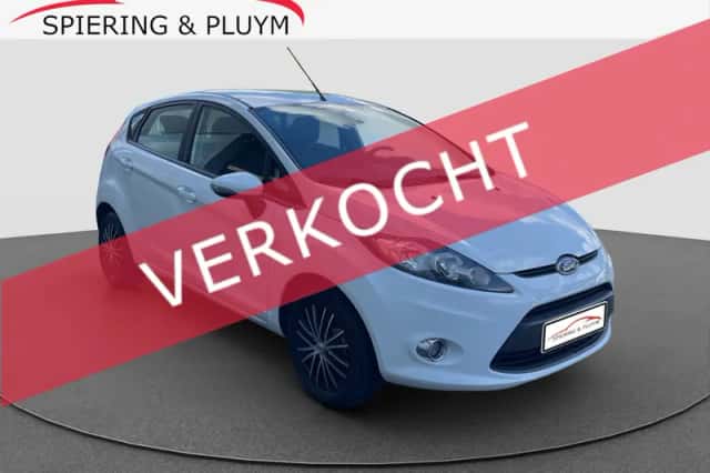 Ford Fiesta (2012) thumbnail 1