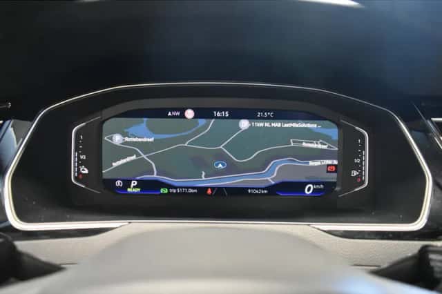 Volkswagen Passat (2022) thumbnail 6