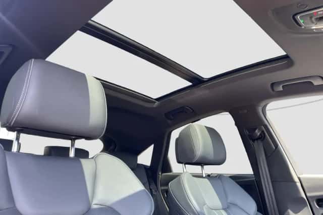 Audi Q5 (2023) thumbnail 3