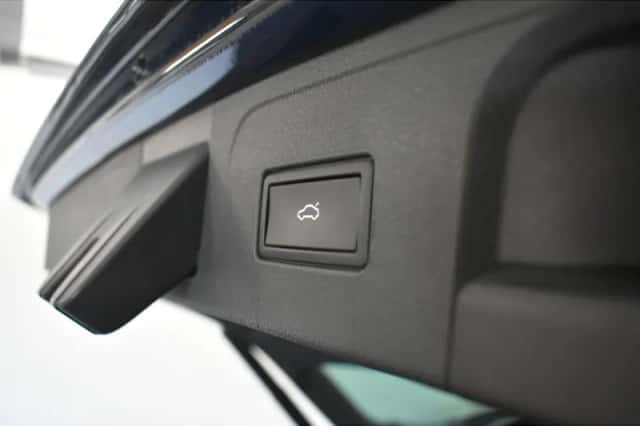 Volkswagen Passat (2021) thumbnail 6