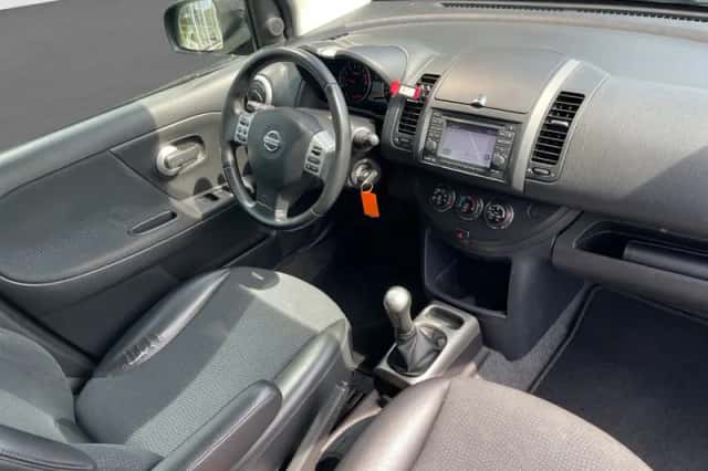 Nissan Note (2012) thumbnail 2
