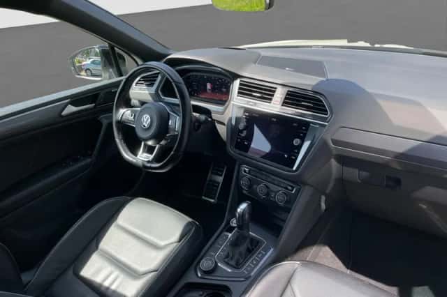 Volkswagen Tiguan (2020) thumbnail 2