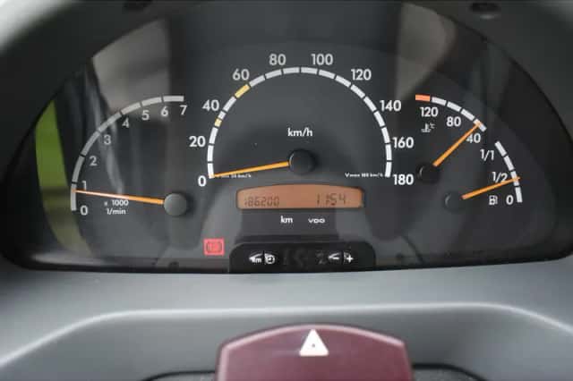 Mercedes-Benz Sprinter (2004) thumbnail 3